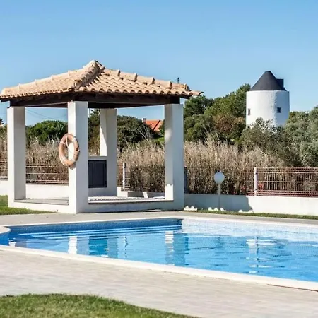 Azoia Pool&garden Villa *